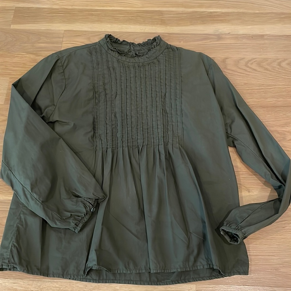 Velvet olive green cotton top